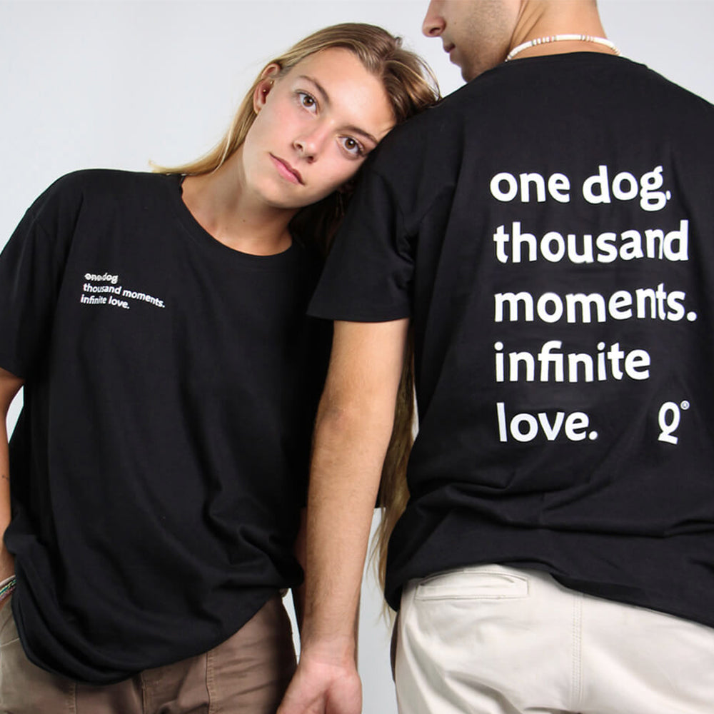 Vorder- und Rückansicht des T-Shirts (unisex).
