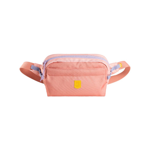 Alpha 360 Hip Pack in Lachsrosa von Woolly Wolf – Gassitasche aus recyceltem PET, ideal für die Organisation von Leckerlis, Hundekotbeuteln und Wertsachen.